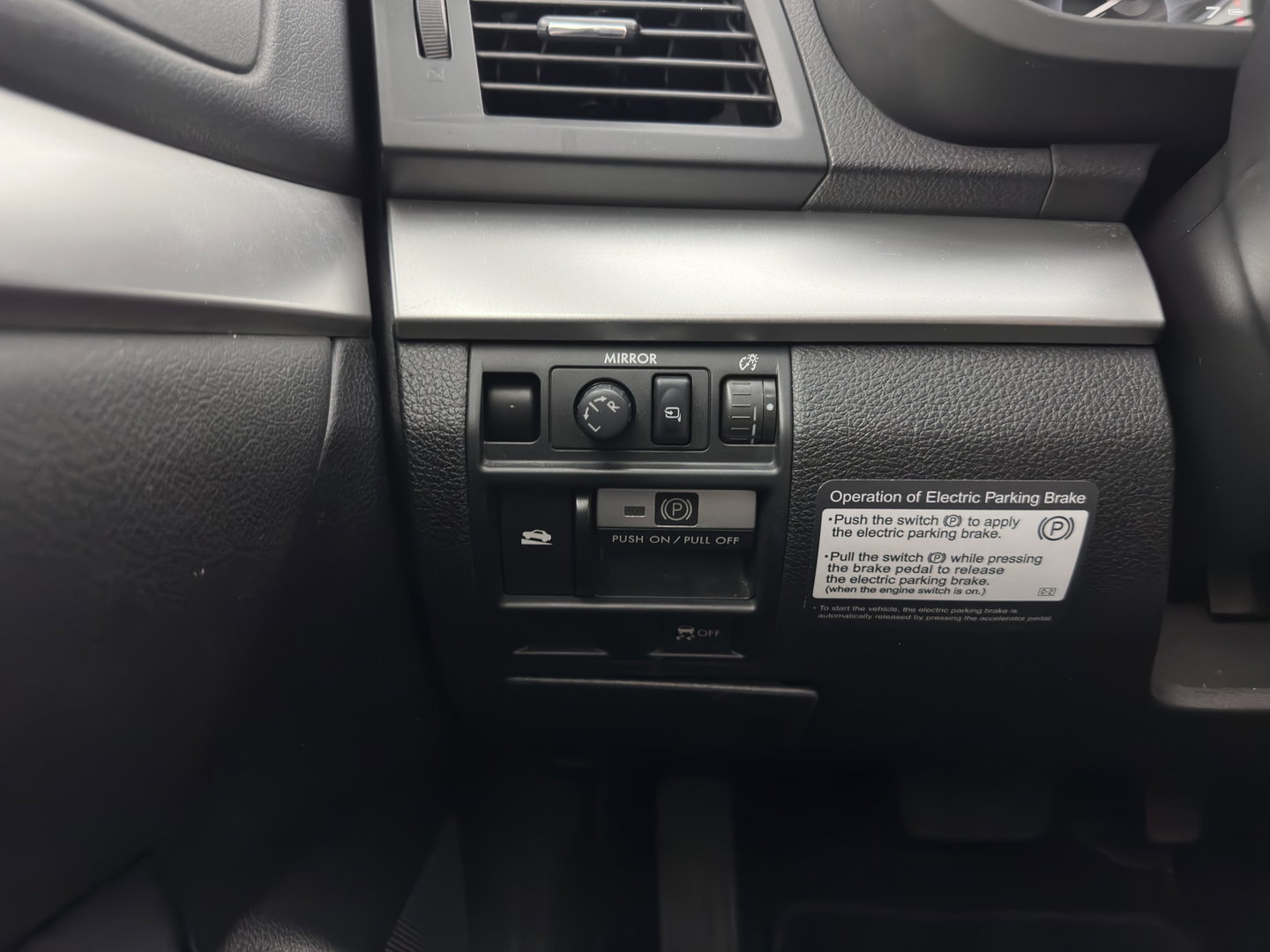 Subaru Outback 2.5i Exclusive Aut. *PANO | LEATHER | XENON | CAMERA | NAVI-FULLMAP | HEATED-COMFORTSEATS | SHIFTPADDLES | PRIVACYGLASS | ECC | PDC | CRUISE | 17''ALU | TOWBAR*
