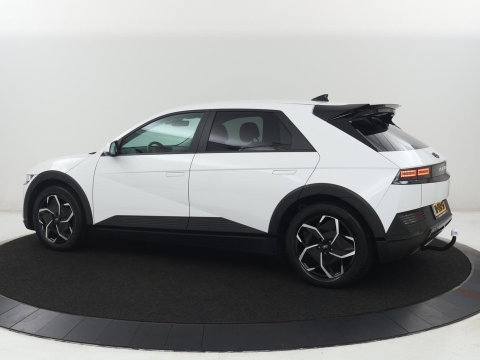 Hyundai IONIQ 5 Connect+ AWD 73kWh | Trekhaak | Leder | Head-up | Stuur/stoel verwarming | Adaptive cruise | Camera | Park assist | Carplay | Bose sound |