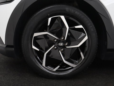 Hyundai IONIQ 5 Connect+ AWD 73kWh | Trekhaak | Leder | Head-up | Stuur/stoel verwarming | Adaptive cruise | Camera | Park assist | Carplay | Bose sound |