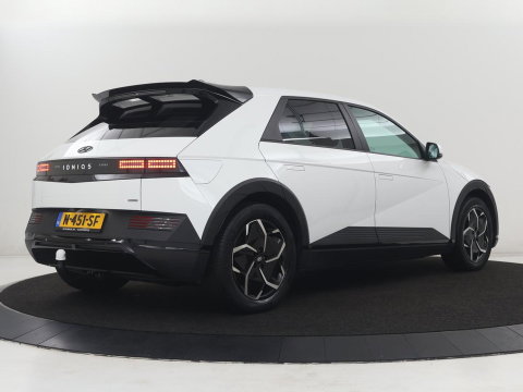 Hyundai IONIQ 5 Connect+ AWD 73kWh | Trekhaak | Leder | Head-up | Stuur/stoel verwarming | Adaptive cruise | Camera | Park assist | Carplay | Bose sound |