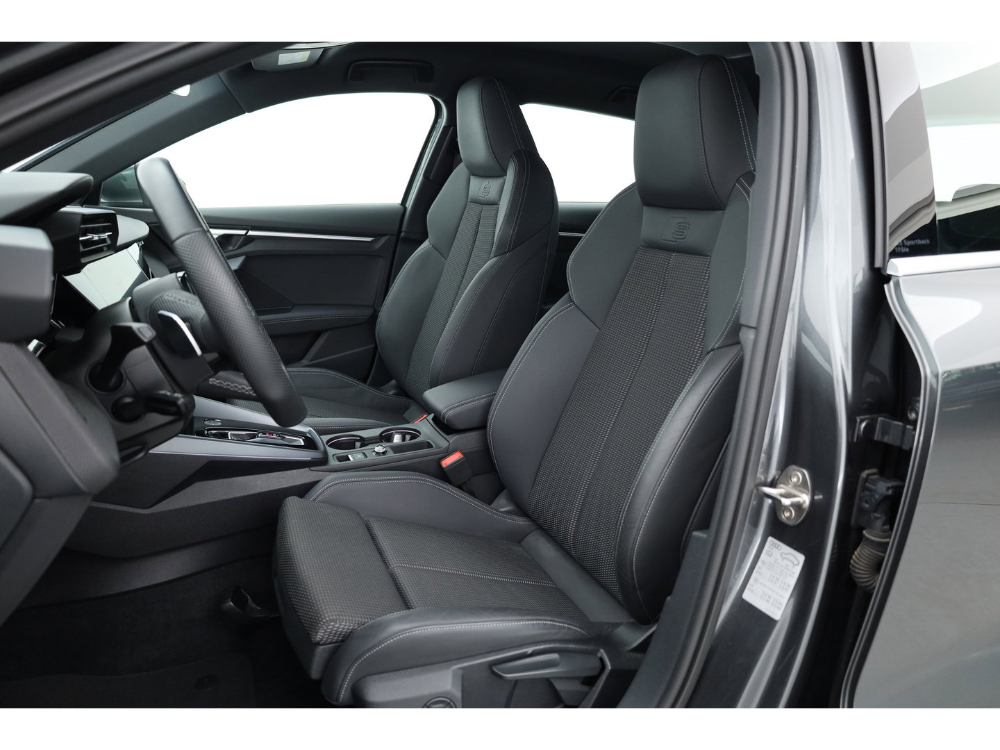 Audi A3 Sportback 40 TFSI e S edition | Matrix LED | Apple CarPlay | Adapt. Cruise | Keyless | Camera | 18'' | Navi |