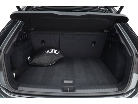 Audi A3 Sportback 40 TFSI e S edition | Matrix LED | Apple CarPlay | Adapt. Cruise | Keyless | Camera | 18'' | Navi |