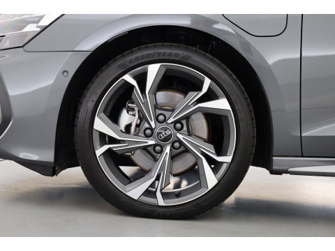 Audi A3 Sportback 40 TFSI e S edition | Matrix LED | Apple CarPlay | Adapt. Cruise | Keyless | Camera | 18'' | Navi |