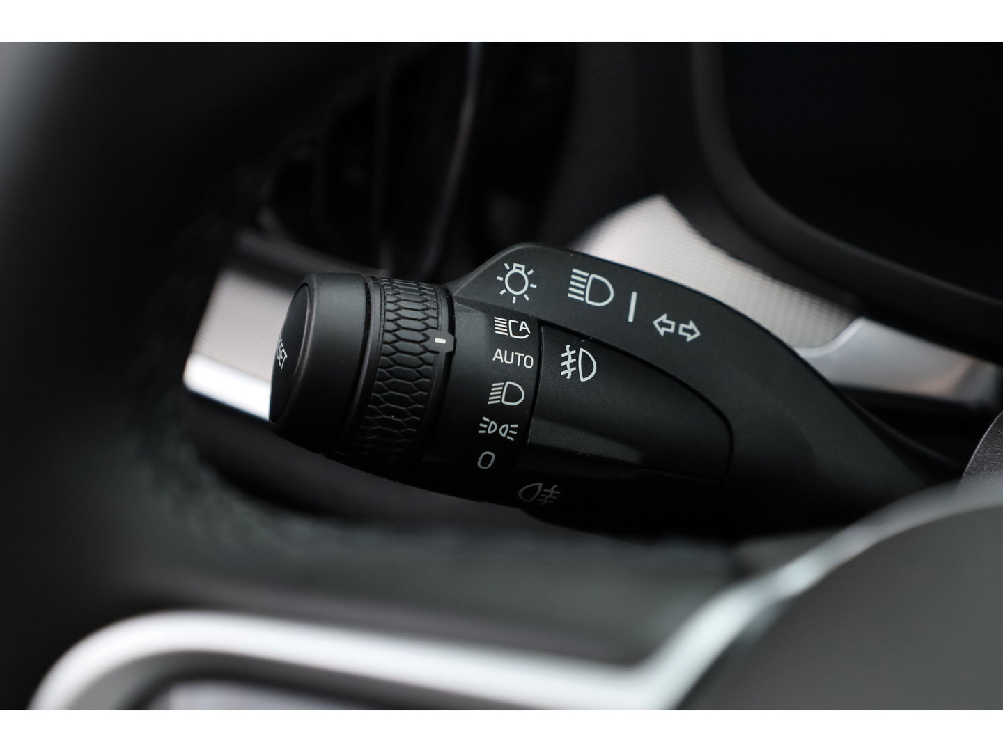 Volvo V60 2.0 T6 Plug-in hybrid AWD Plus Dark | Pano | HUD | Memory Seats | 360cam | 19'' | Leder | Bliss | Pilot Assist | H&K Audio
