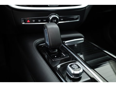 Volvo V60 2.0 T6 Plug-in hybrid AWD Plus Dark | Pano | HUD | Memory Seats | 360cam | 19'' | Leder | Bliss | Pilot Assist | H&K Audio