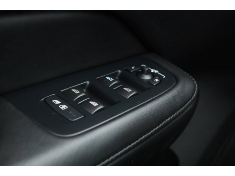 Volvo V60 2.0 T6 Plug-in hybrid AWD Plus Dark | Pano | HUD | Memory Seats | 360cam | 19'' | Leder | Bliss | Pilot Assist | H&K Audio