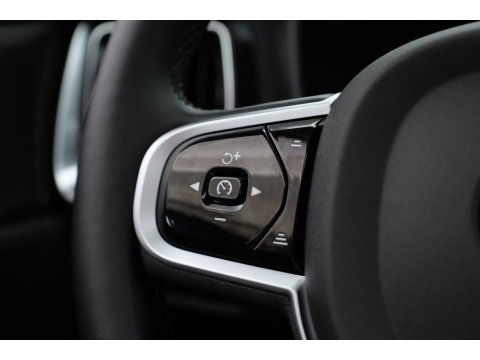 Volvo V60 2.0 T6 Plug-in hybrid AWD Plus Dark | Pano | HUD | Memory Seats | 360cam | 19'' | Leder | Bliss | Pilot Assist | H&K Audio