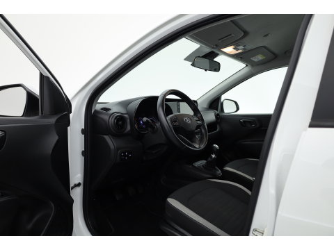 Hyundai i10 1.0 Comfort 5-zits | Rijklaar!! | Cruise Control | Lane Assist | DAB | Apple CarPlay & Android Auto