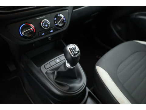 Hyundai i10 1.0 Comfort 5-zits | Rijklaar!! | Cruise Control | Lane Assist | DAB | Apple CarPlay & Android Auto