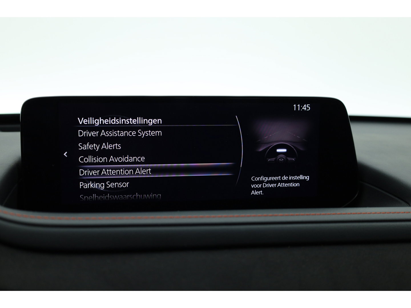 Mazda CX-30 2.0 e-SkyActiv-G M Hybrid Nagisa | Rijklaar! | HUD | Adapt. Cruise | Memory | Camera | All Seasons | Apple CarPlay | Keyless