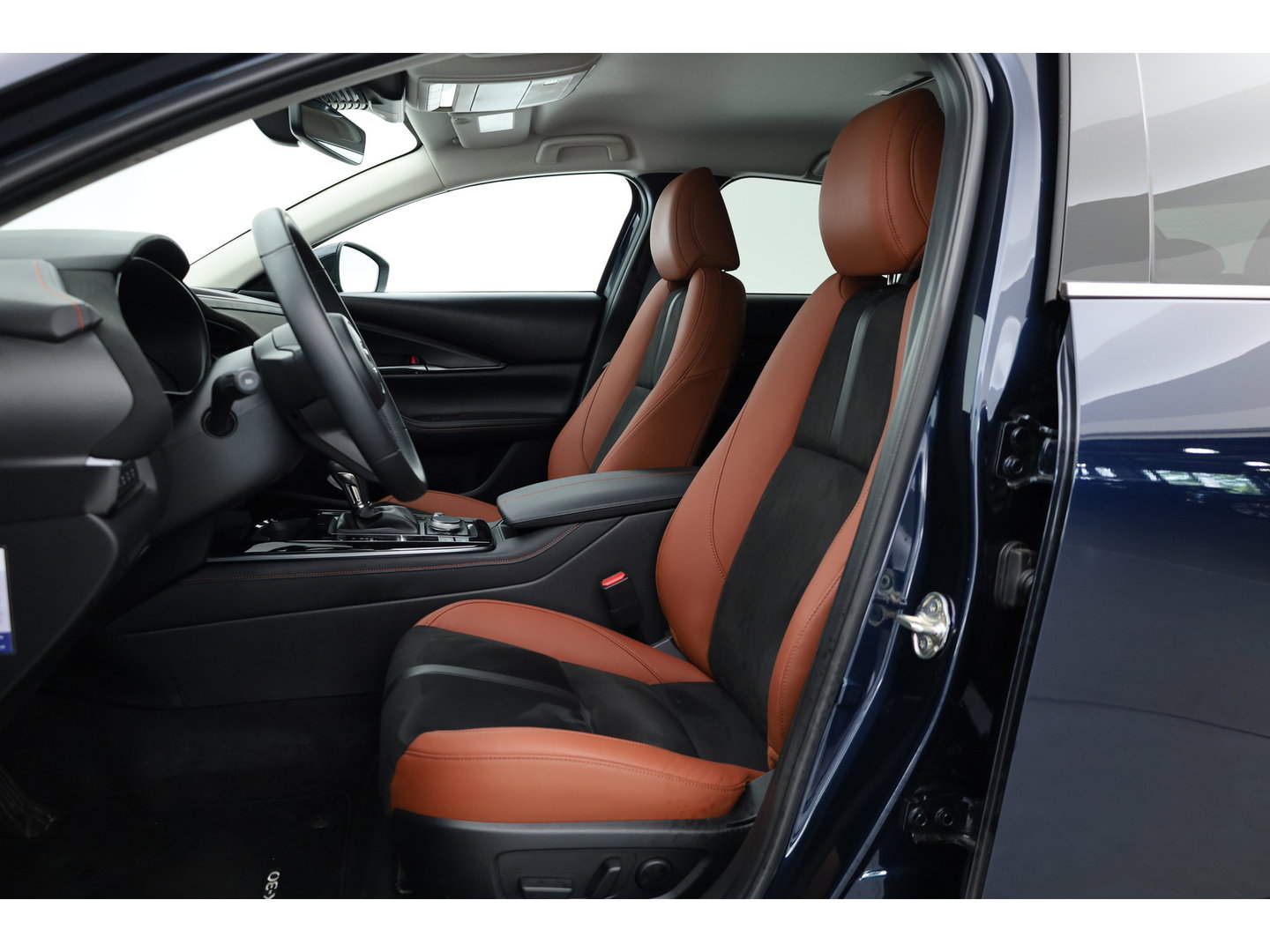 Mazda CX-30 2.0 e-SkyActiv-G M Hybrid Nagisa | Rijklaar! | HUD | Adapt. Cruise | Memory | Camera | All Seasons | Apple CarPlay | Keyless