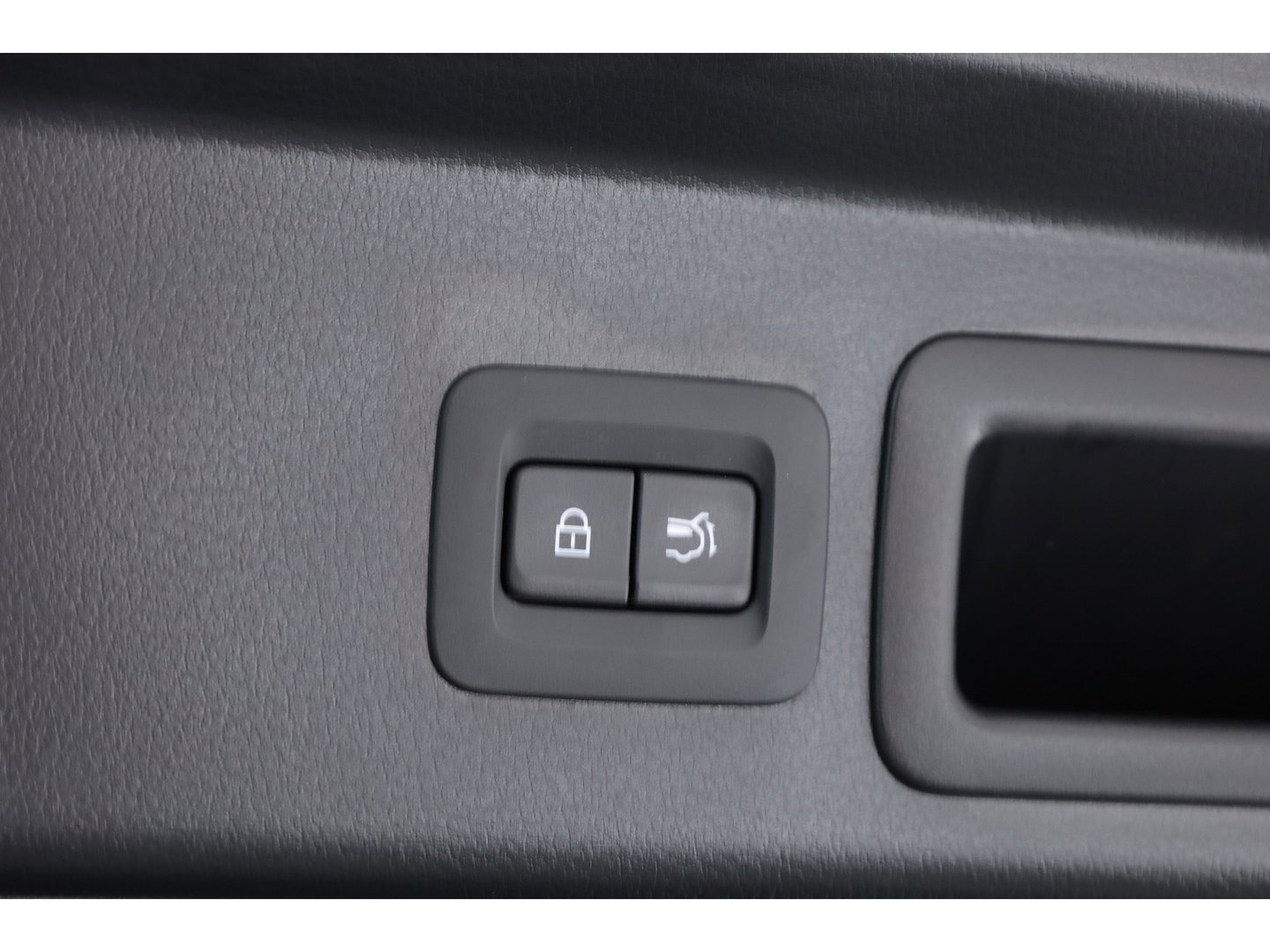 Mazda CX-30 2.0 e-SkyActiv-G M Hybrid Nagisa | Rijklaar! | HUD | Adapt. Cruise | Memory | Camera | All Seasons | Apple CarPlay | Keyless