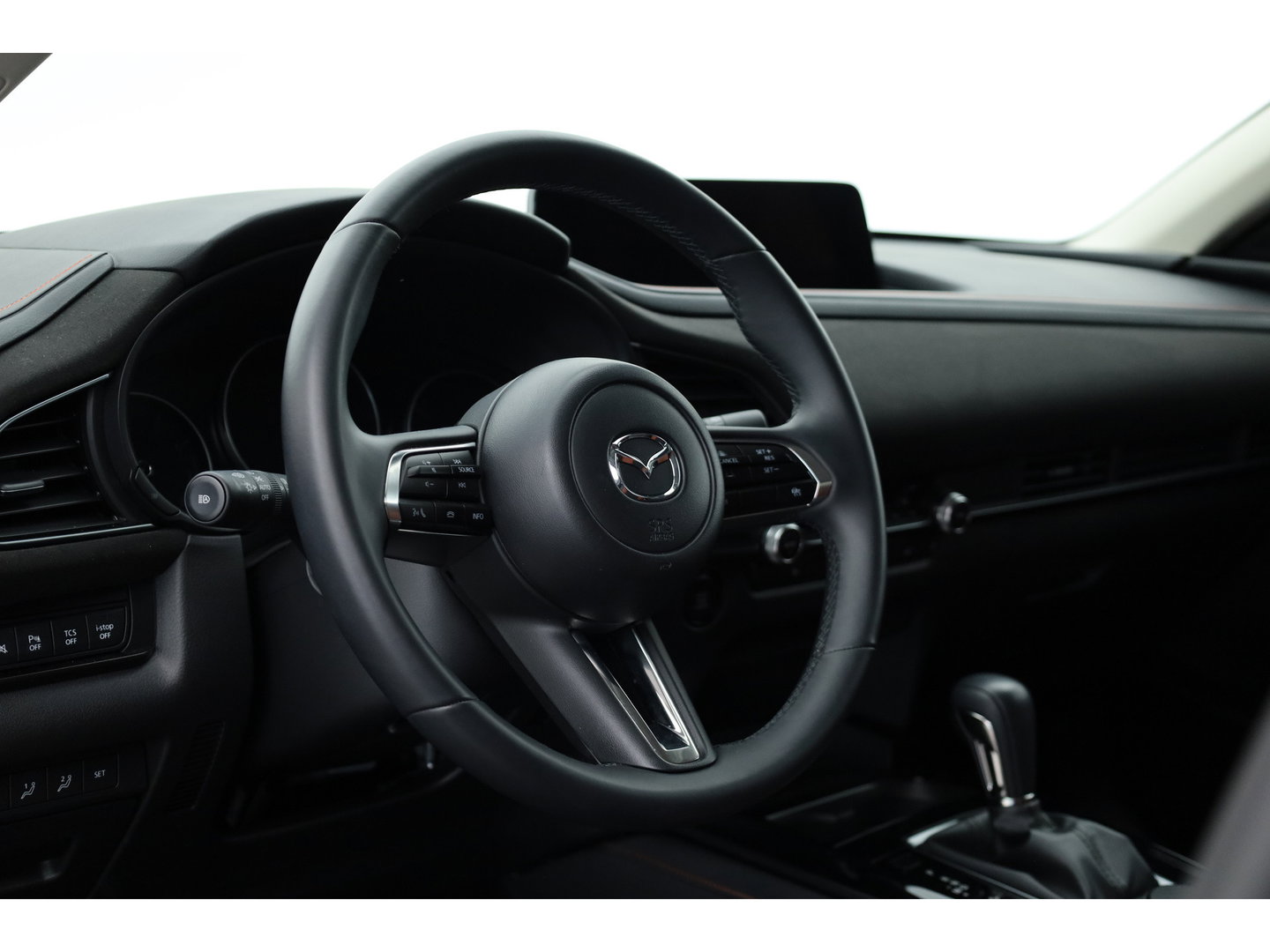 Mazda CX-30 2.0 e-SkyActiv-G M Hybrid Nagisa | Rijklaar! | HUD | Adapt. Cruise | Memory | Camera | All Seasons | Apple CarPlay | Keyless