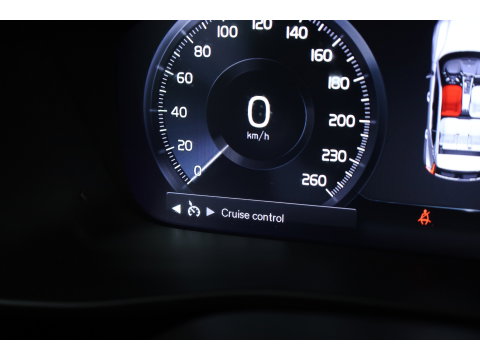 Volvo XC40 1.5 T4 Plug-in hybrid Plus Dark | Pano | Leder | Camera | Stoel- Stuurverw. | Cruise Ctrl. | Apple CarPlay | Navi