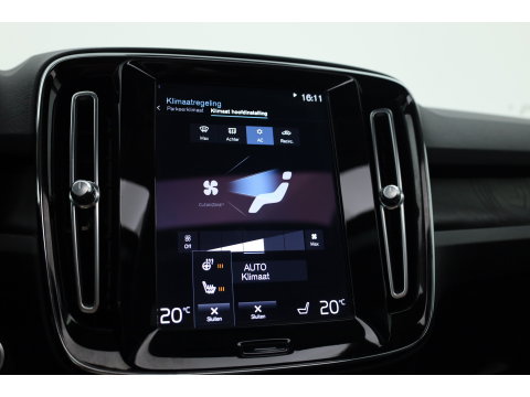 Volvo XC40 1.5 T4 Plug-in hybrid Plus Dark | Pano | Leder | Camera | Stoel- Stuurverw. | Cruise Ctrl. | Apple CarPlay | Navi