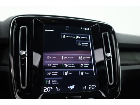 Volvo XC40 1.5 T4 Plug-in hybrid Plus Dark | Pano | Leder | Camera | Stoel- Stuurverw. | Cruise Ctrl. | Apple CarPlay | Navi