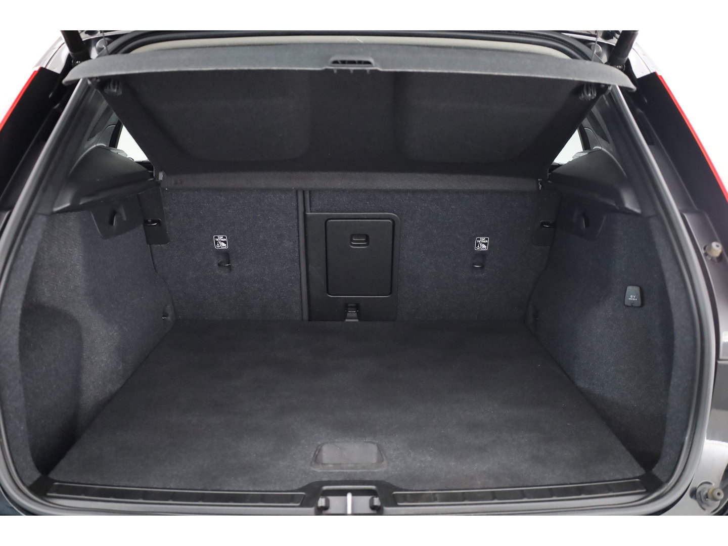 Volvo XC40 1.5 T4 Plug-in hybrid Plus Dark | Pano | Leder | Camera | Stoel- Stuurverw. | Cruise Ctrl. | Apple CarPlay | Navi
