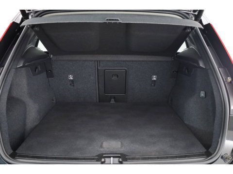 Volvo XC40 1.5 T4 Plug-in hybrid Plus Dark | Pano | Leder | Camera | Stoel- Stuurverw. | Cruise Ctrl. | Apple CarPlay | Navi