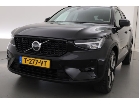 Volvo XC40 1.5 T4 Plug-in hybrid Plus Dark | Pano | Leder | Camera | Stoel- Stuurverw. | Cruise Ctrl. | Apple CarPlay | Navi