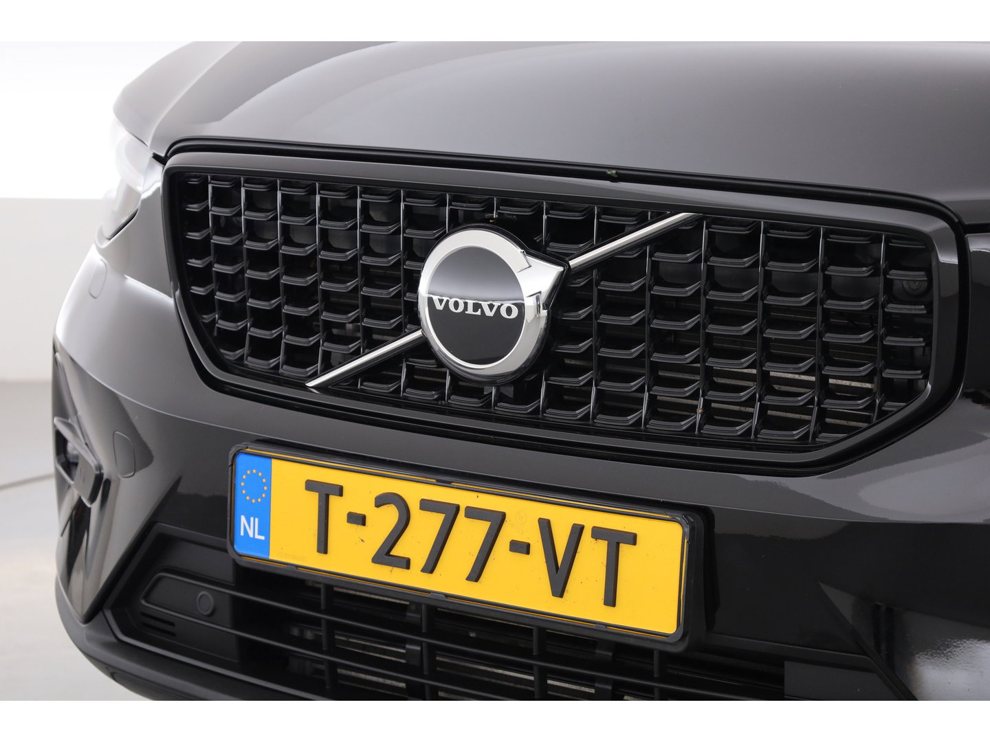 Volvo XC40 1.5 T4 Plug-in hybrid Plus Dark | Pano | Leder | Camera | Stoel- Stuurverw. | Cruise Ctrl. | Apple CarPlay | Navi