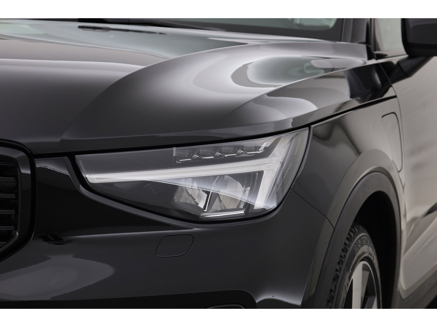 Volvo XC40 1.5 T4 Plug-in hybrid Plus Dark | Pano | Leder | Camera | Stoel- Stuurverw. | Cruise Ctrl. | Apple CarPlay | Navi