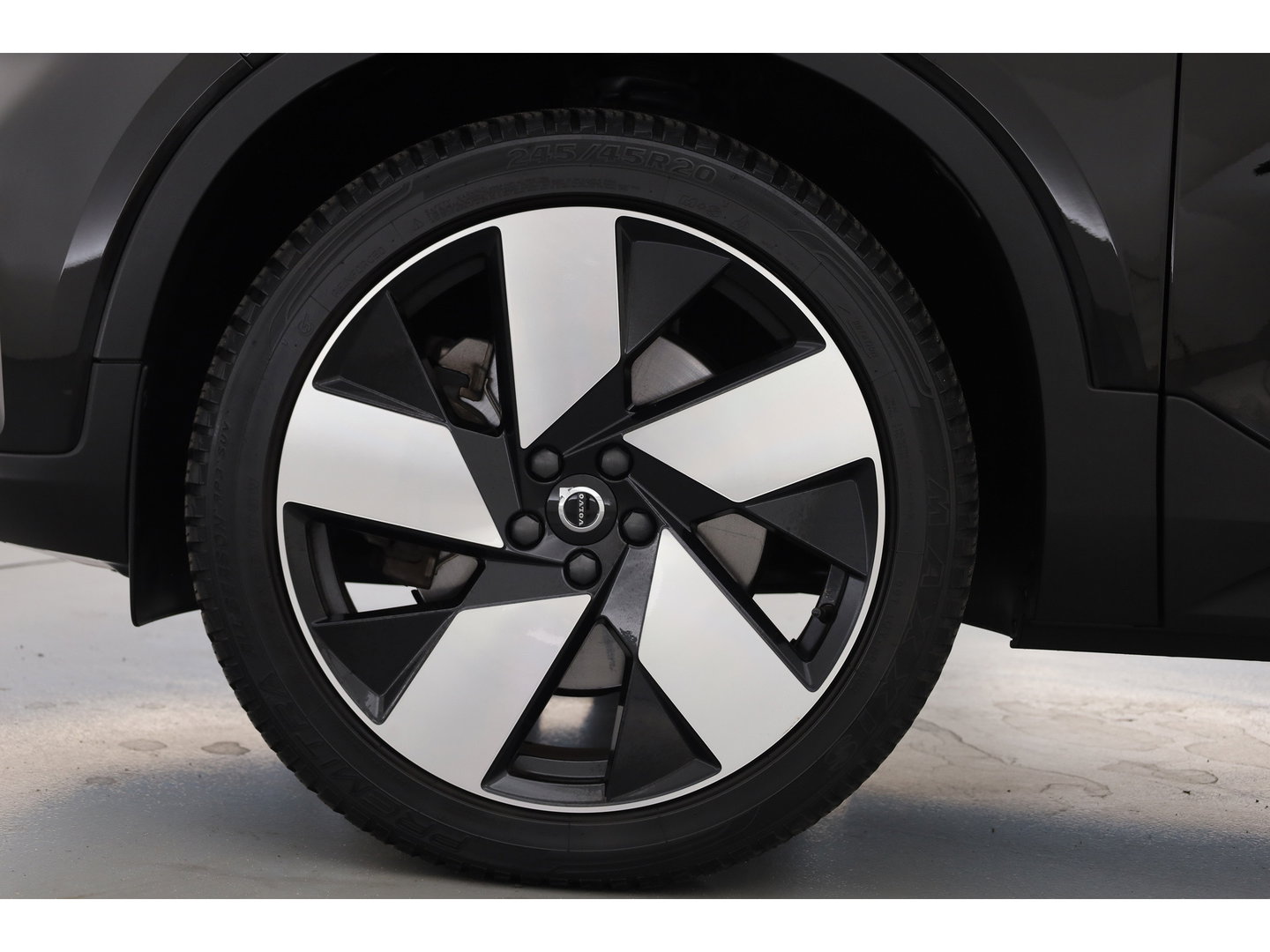 Volvo XC40 1.5 T4 Plug-in hybrid Plus Dark | Pano | Leder | Camera | Stoel- Stuurverw. | Cruise Ctrl. | Apple CarPlay | Navi