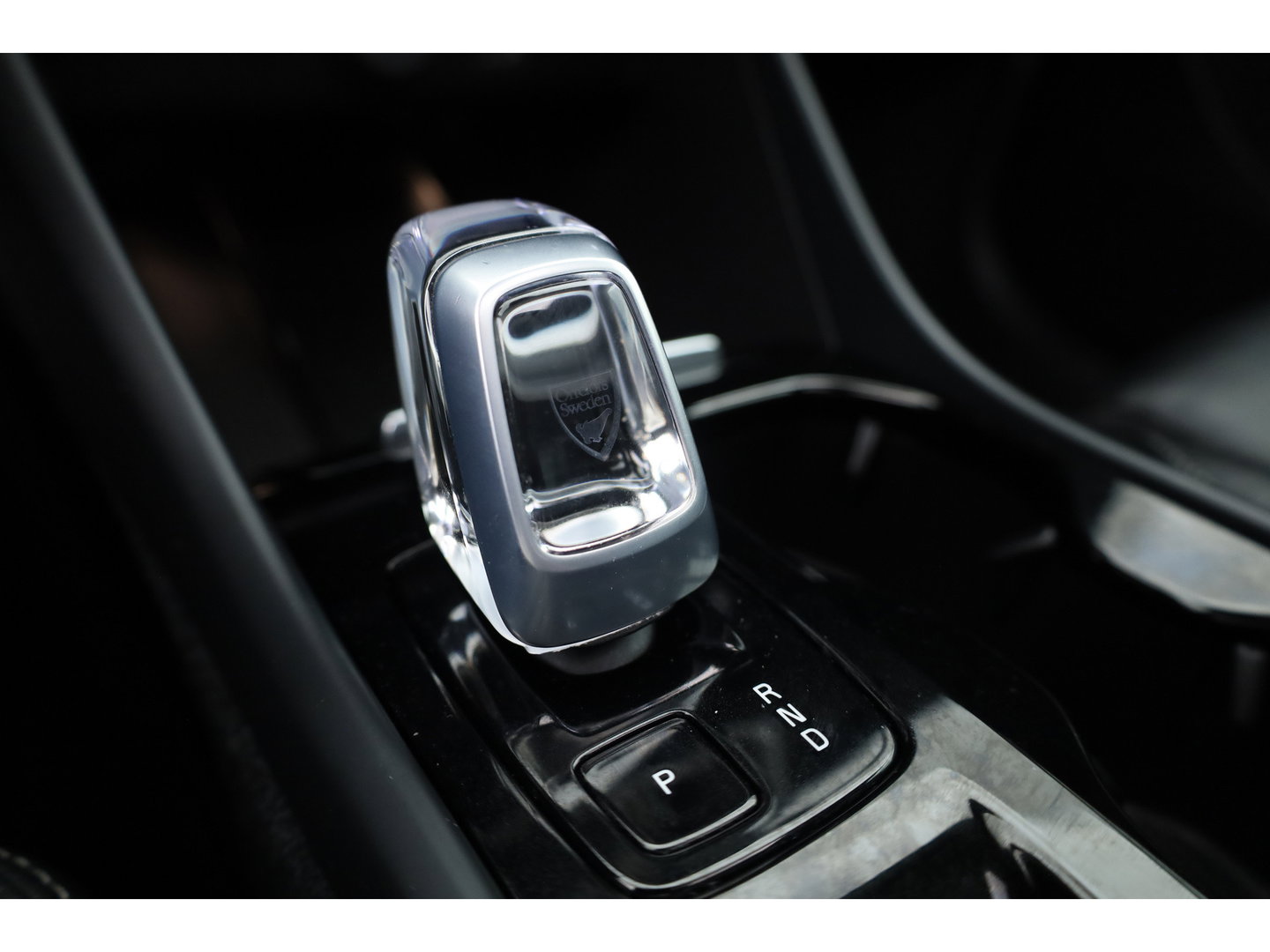 Volvo XC40 1.5 T4 Plug-in hybrid Plus Dark | Pano | Leder | Camera | Stoel- Stuurverw. | Cruise Ctrl. | Apple CarPlay | Navi