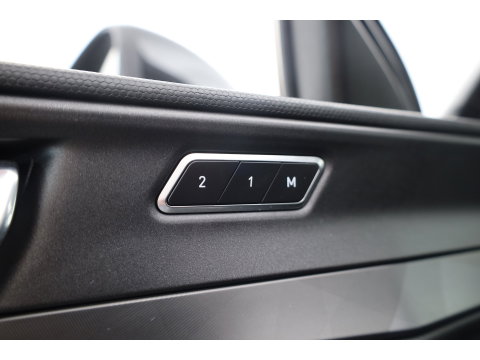 Lynk & Co 01 1.5 | Pano | Apple CarPlay | Keyless | Adapt. Cruise | Dodehoek. | 360cam. | Infinity Audio |