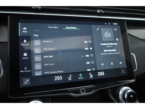 Lynk & Co 01 1.5 | Pano | Apple CarPlay | Keyless | Adapt. Cruise | Dodehoek. | 360cam. | Infinity Audio |