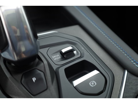 Lynk & Co 01 1.5 | Pano | Apple CarPlay | Keyless | Adapt. Cruise | Dodehoek. | 360cam. | Infinity Audio |