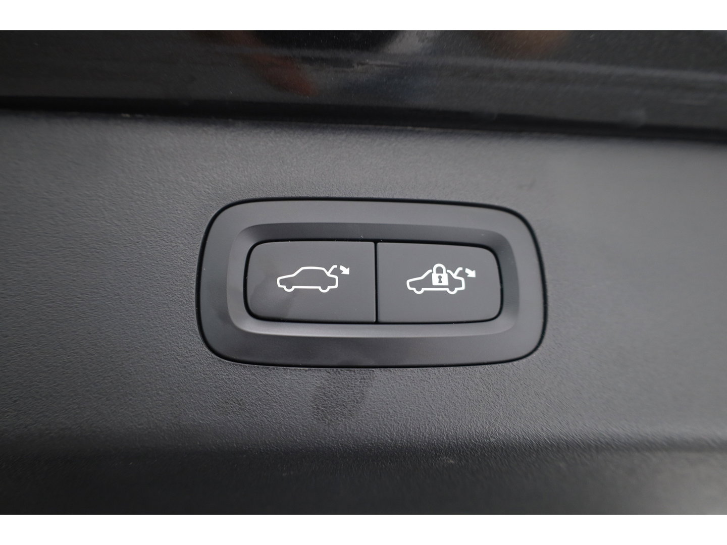 Lynk & Co 01 1.5 | Pano | Apple CarPlay | Keyless | Adapt. Cruise | Dodehoek. | 360cam. | Infinity Audio |