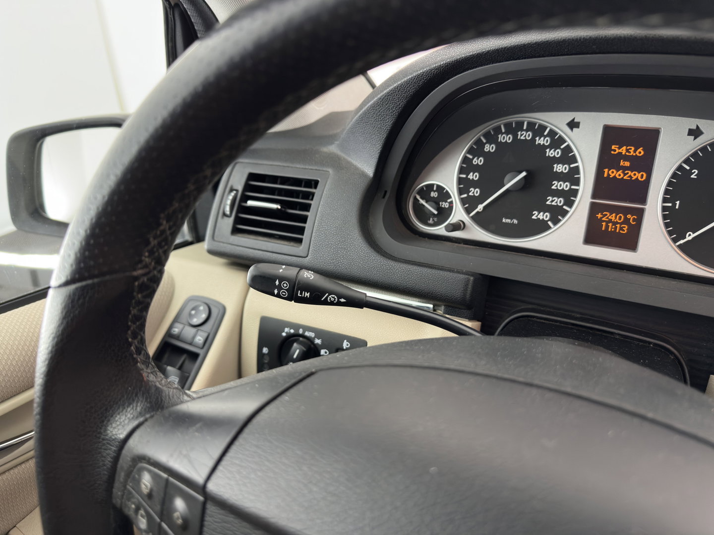Mercedes-Benz B-Klasse 160 BlueEFFICIENCY Business Class *LEATHER | AIRCO | CRUISE | COMFORT-SEATS | 17''ALU*