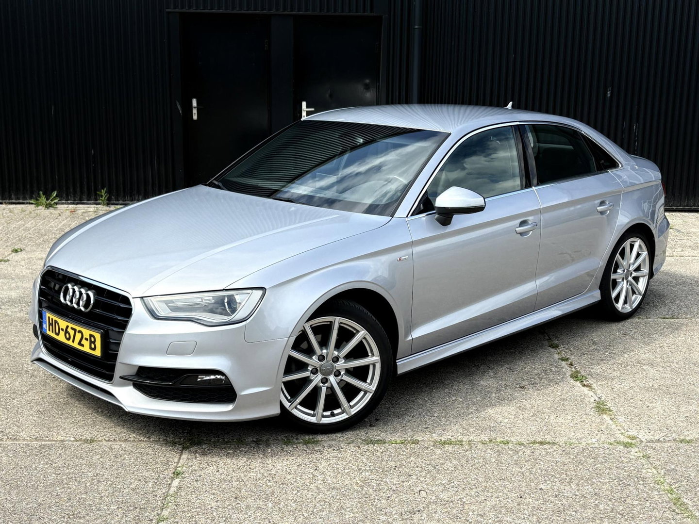 Audi A3 Limousine 1.4 TFSI | LMV | 150PK | TREKHAAK | LED | NETTE AUTO | ** INTERIEUR VOLGT ** | CoD AMBITION PRO LINE S | 3x S LINE