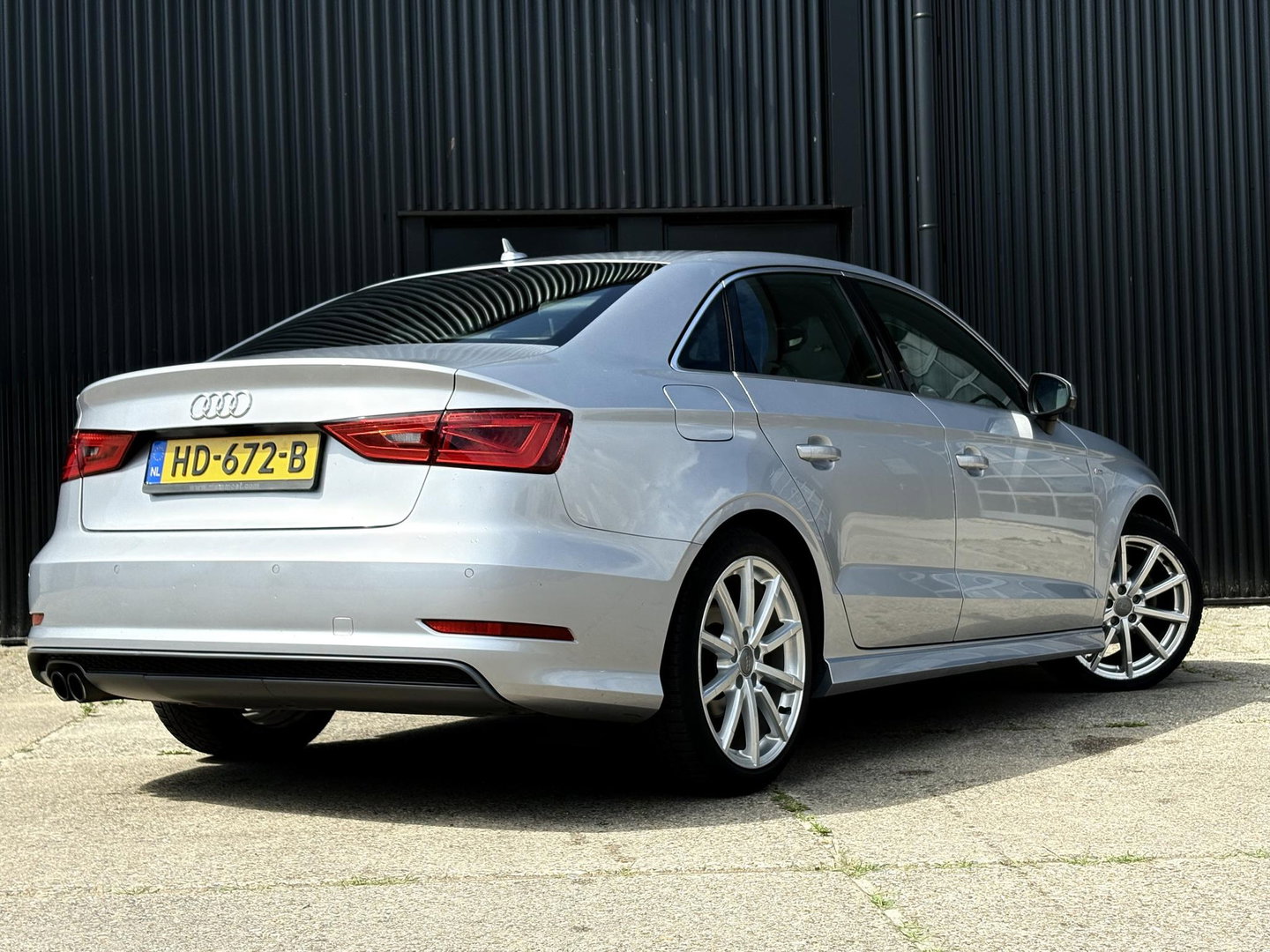 Audi A3 Limousine 1.4 TFSI | LMV | 150PK | TREKHAAK | LED | NETTE AUTO | ** INTERIEUR VOLGT ** | CoD AMBITION PRO LINE S | 3x S LINE