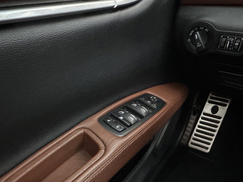 Maserati Ghibli 3.0 V6 D Aut. *PANO | LEATHER | XENON | MEMORY-PACK | CAMERA | KEYLESS | NAVI-FULLMAP | SHIFT-PADDLES | PRIVACY-GLASS | ECC | PDC | CRUISE | 20''ALU*