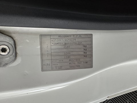 Maserati Ghibli 3.0 V6 D Aut. *PANO | LEATHER | XENON | MEMORY-PACK | CAMERA | KEYLESS | NAVI-FULLMAP | SHIFT-PADDLES | PRIVACY-GLASS | ECC | PDC | CRUISE | 20''ALU*