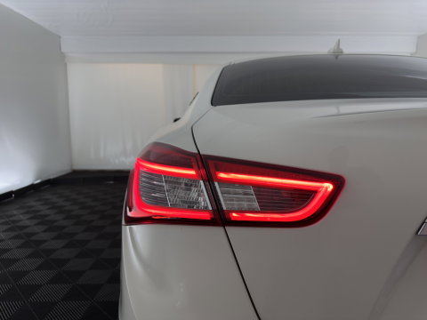 Maserati Ghibli 3.0 V6 D Aut. *PANO | LEATHER | XENON | MEMORY-PACK | CAMERA | KEYLESS | NAVI-FULLMAP | SHIFT-PADDLES | PRIVACY-GLASS | ECC | PDC | CRUISE | 20''ALU*