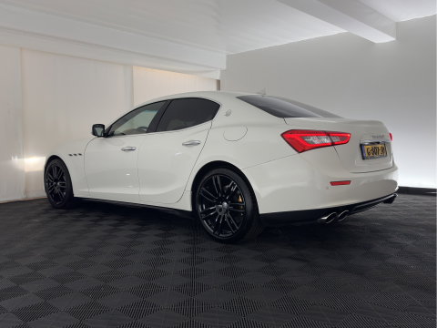 Maserati Ghibli 3.0 V6 D Aut. *PANO | LEATHER | XENON | MEMORY-PACK | CAMERA | KEYLESS | NAVI-FULLMAP | SHIFT-PADDLES | PRIVACY-GLASS | ECC | PDC | CRUISE | 20''ALU*