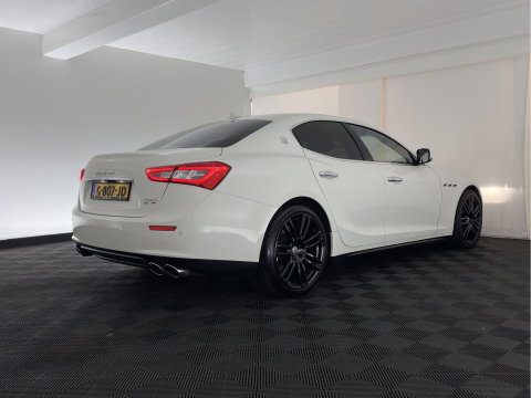 Maserati Ghibli 3.0 V6 D Aut. *PANO | LEATHER | XENON | MEMORY-PACK | CAMERA | KEYLESS | NAVI-FULLMAP | SHIFT-PADDLES | PRIVACY-GLASS | ECC | PDC | CRUISE | 20''ALU*