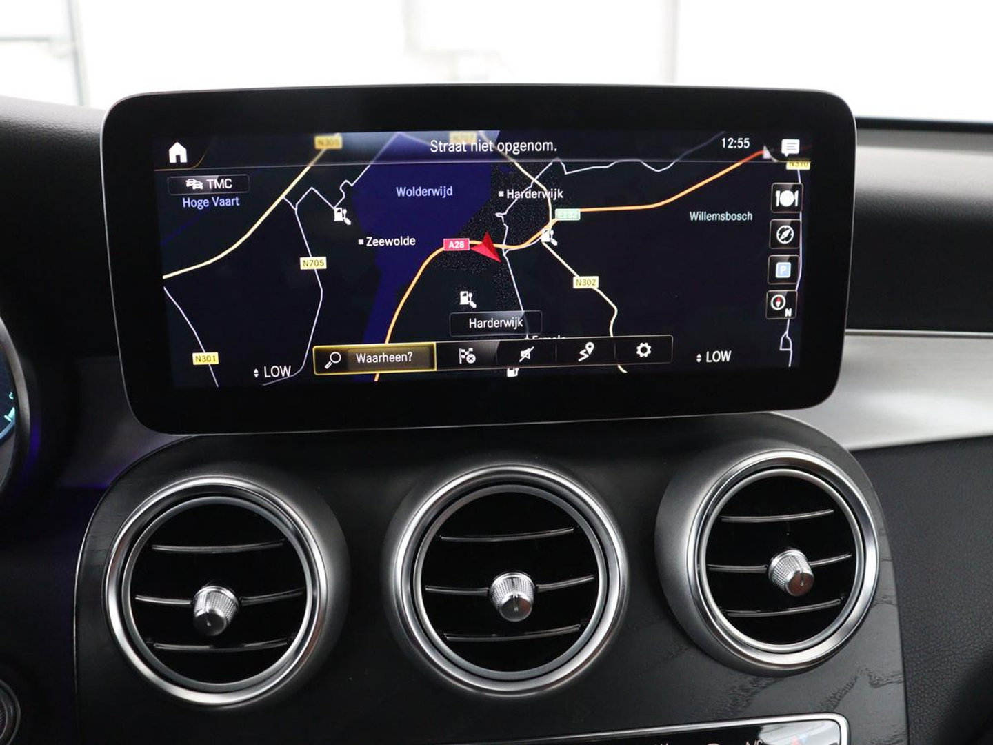 Mercedes-Benz GLC 300e 4MATIC Business Solution AMG | Panoramadak | Leder | 360 camera | Cruise control | Carplay | Sfeerverlichting | Burnmeister surround | Climate control |