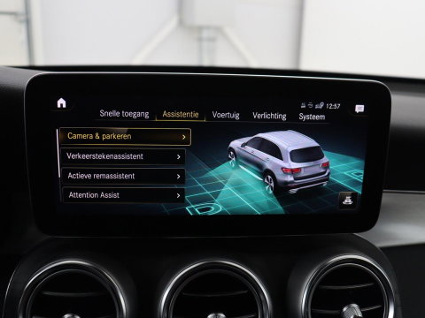 Mercedes-Benz GLC 300e 4MATIC Business Solution AMG | Panoramadak | Leder | 360 camera | Cruise control | Carplay | Sfeerverlichting | Burnmeister surround | Climate control |