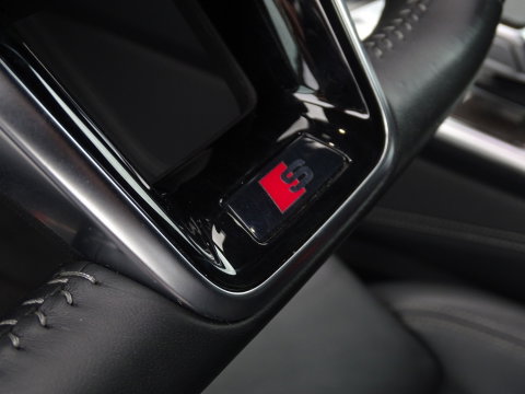 Audi A6 Limousine 55 TFSI 340PK Quattro / S6 Ed. / B&O / LED / 360°