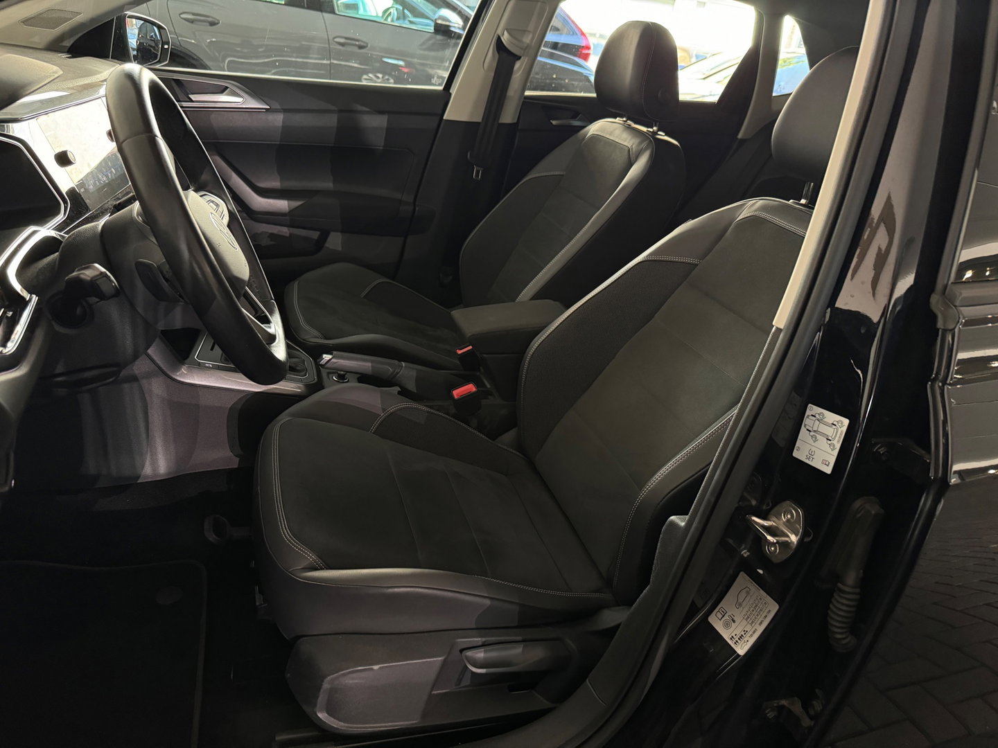 Volkswagen Polo 1.0 TSI R-Line Pano|ACC|Lane Assist|Stoelverwarming|DCC