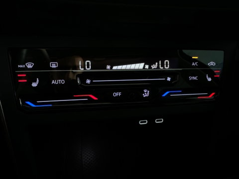 Volkswagen Polo 1.0 TSI R-Line Pano|ACC|Lane Assist|Stoelverwarming|DCC
