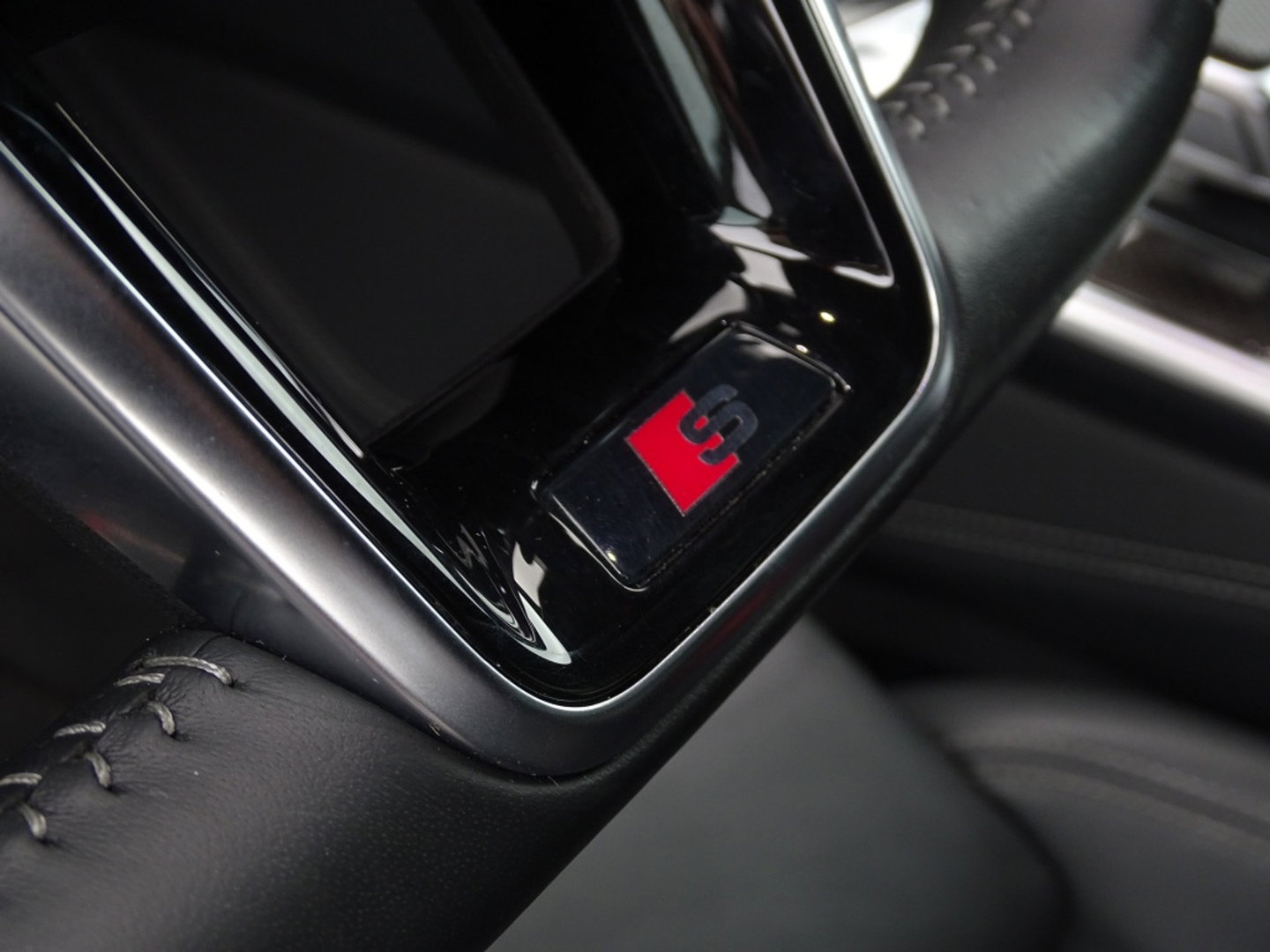 Audi A6 Limousine 55 TFSI 340PK Quattro / S6 Ed. / B&O / LED / 360°