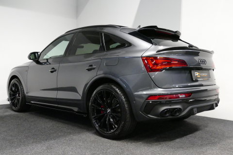 Audi Q5 Sportback 50 TFSI e S edition Competition / S-Line / SQ5 Diffuser / Maxton Design Bodykit V.2 / Panoramadak / Matrix LED / Rondomzichtcamera / Ambienteverlichting / Apple Carplay - Android Auto / Stoelverwarming / Audi Sound System / Dodehoek detectie / A