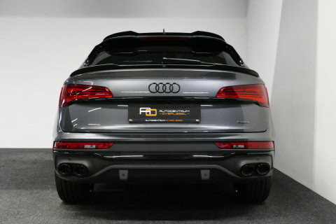 Audi Q5 Sportback 50 TFSI e S edition Competition / S-Line / SQ5 Diffuser / Maxton Design Bodykit V.2 / Panoramadak / Matrix LED / Rondomzichtcamera / Ambienteverlichting / Apple Carplay - Android Auto / Stoelverwarming / Audi Sound System / Dodehoek detectie / A