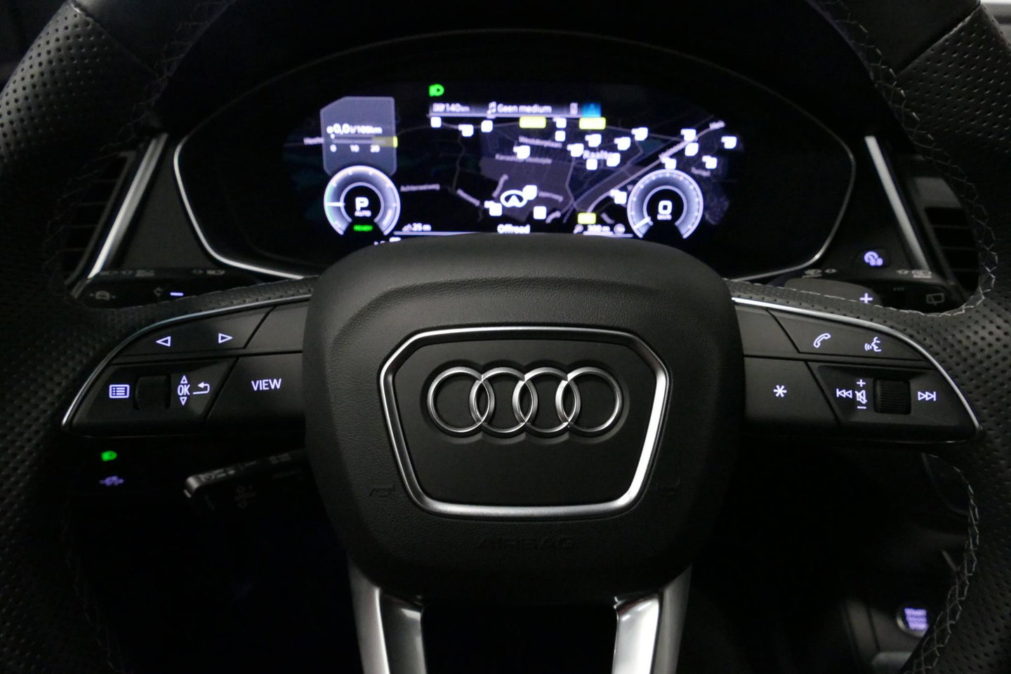 Audi Q5 Sportback 50 TFSI e S edition Competition / S-Line / SQ5 Diffuser / Maxton Design Bodykit V.2 / Panoramadak / Matrix LED / Rondomzichtcamera / Ambienteverlichting / Apple Carplay - Android Auto / Stoelverwarming / Audi Sound System / Dodehoek detectie / A