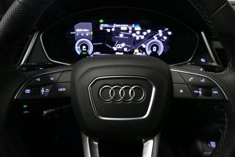 Audi Q5 Sportback 50 TFSI e S edition Competition / S-Line / SQ5 Diffuser / Maxton Design Bodykit V.2 / Panoramadak / Matrix LED / Rondomzichtcamera / Ambienteverlichting / Apple Carplay - Android Auto / Stoelverwarming / Audi Sound System / Dodehoek detectie / A