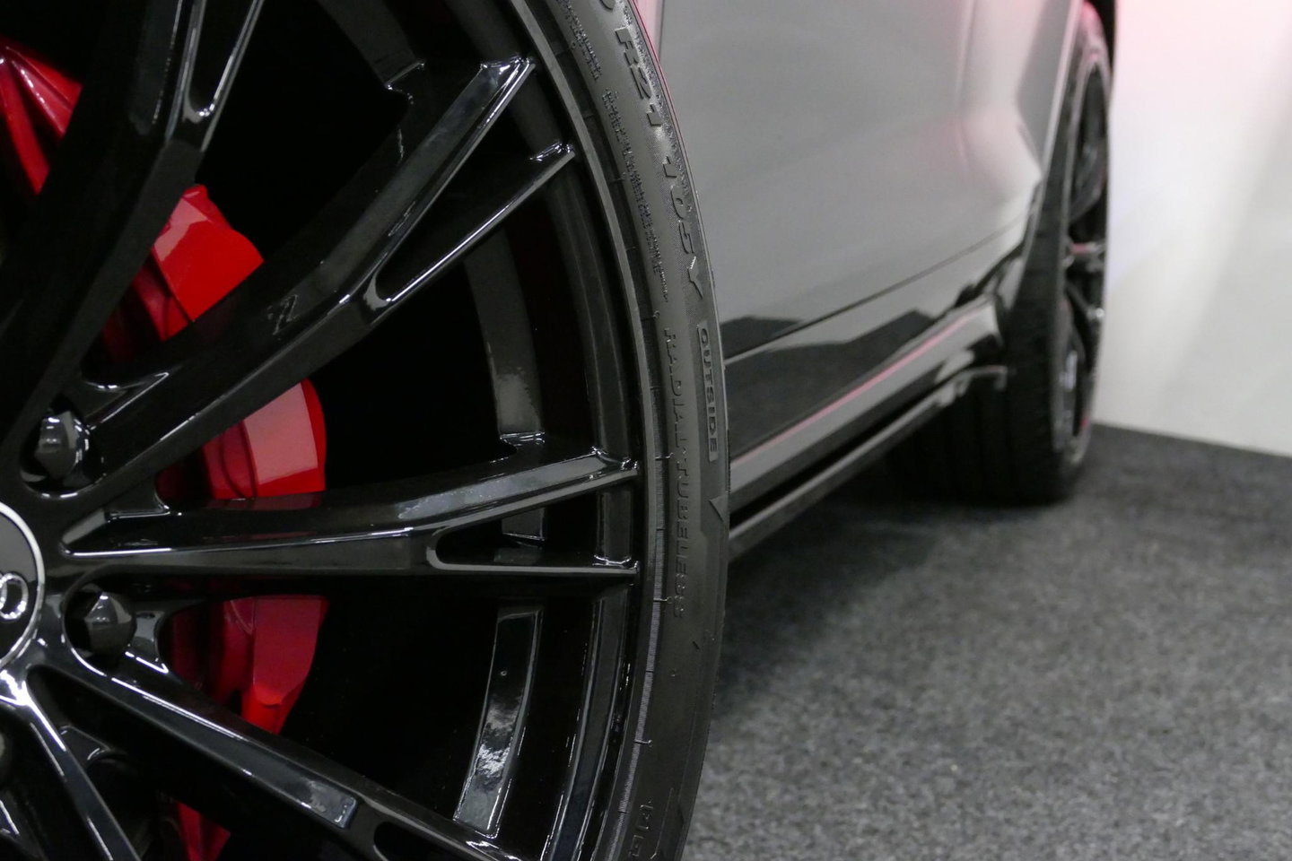 Audi Q5 Sportback 50 TFSI e S edition Competition / S-Line / SQ5 Diffuser / Maxton Design Bodykit V.2 / Panoramadak / Matrix LED / Rondomzichtcamera / Ambienteverlichting / Apple Carplay - Android Auto / Stoelverwarming / Audi Sound System / Dodehoek detectie / A